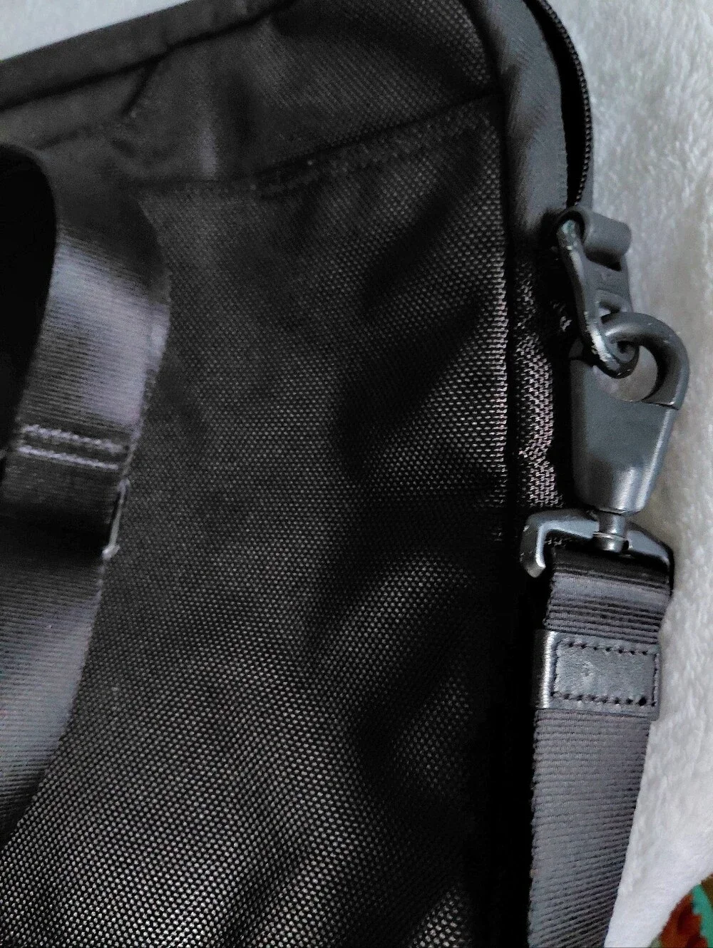 Tumi Laptop Briefcase Messenger Bag Black Nylon With STRAP EUC